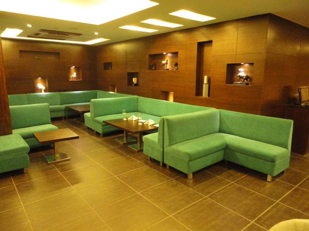 Corporate Regency Hotel New Delhi Exterior photo