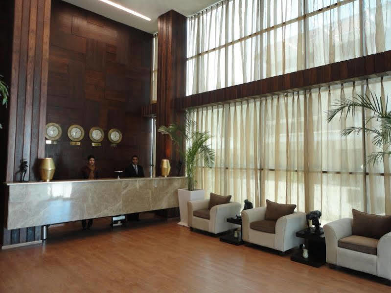 Corporate Regency Hotel New Delhi Exterior photo