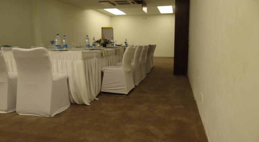 Corporate Regency Hotel New Delhi Exterior photo
